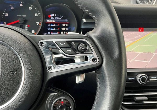 Porsche Macan cena 229000 przebieg: 95907, rok produkcji 2019 z Bytów małe 781